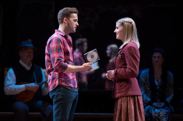 Stuart Ward and Dani de Waal from the ONCE Tour Company ©2015 Joan Marcus 